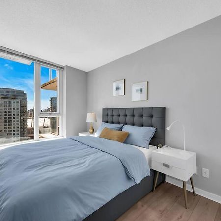 Spacious Dt 2-Bdr High-Rise With View, Pool, Gym 밴쿠버 외부 사진