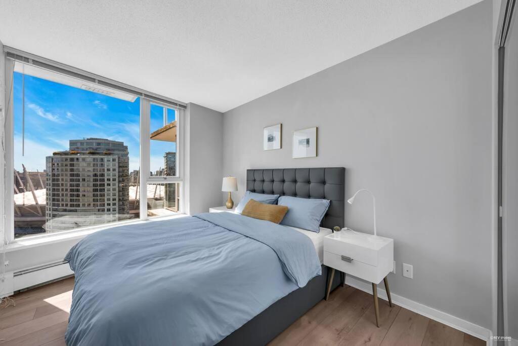 Spacious Dt 2-Bdr High-Rise With View, Pool, Gym 밴쿠버 외부 사진